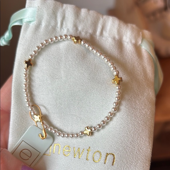 ENewton Signature cross Pearl and Gold Bracelet - Picture 2 of 4